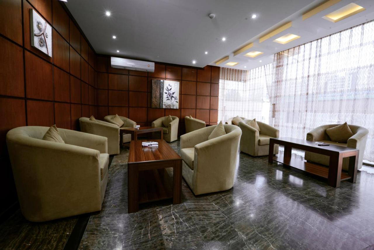 Makarem Al Olaya Suites 阿可贺巴 外观 照片
